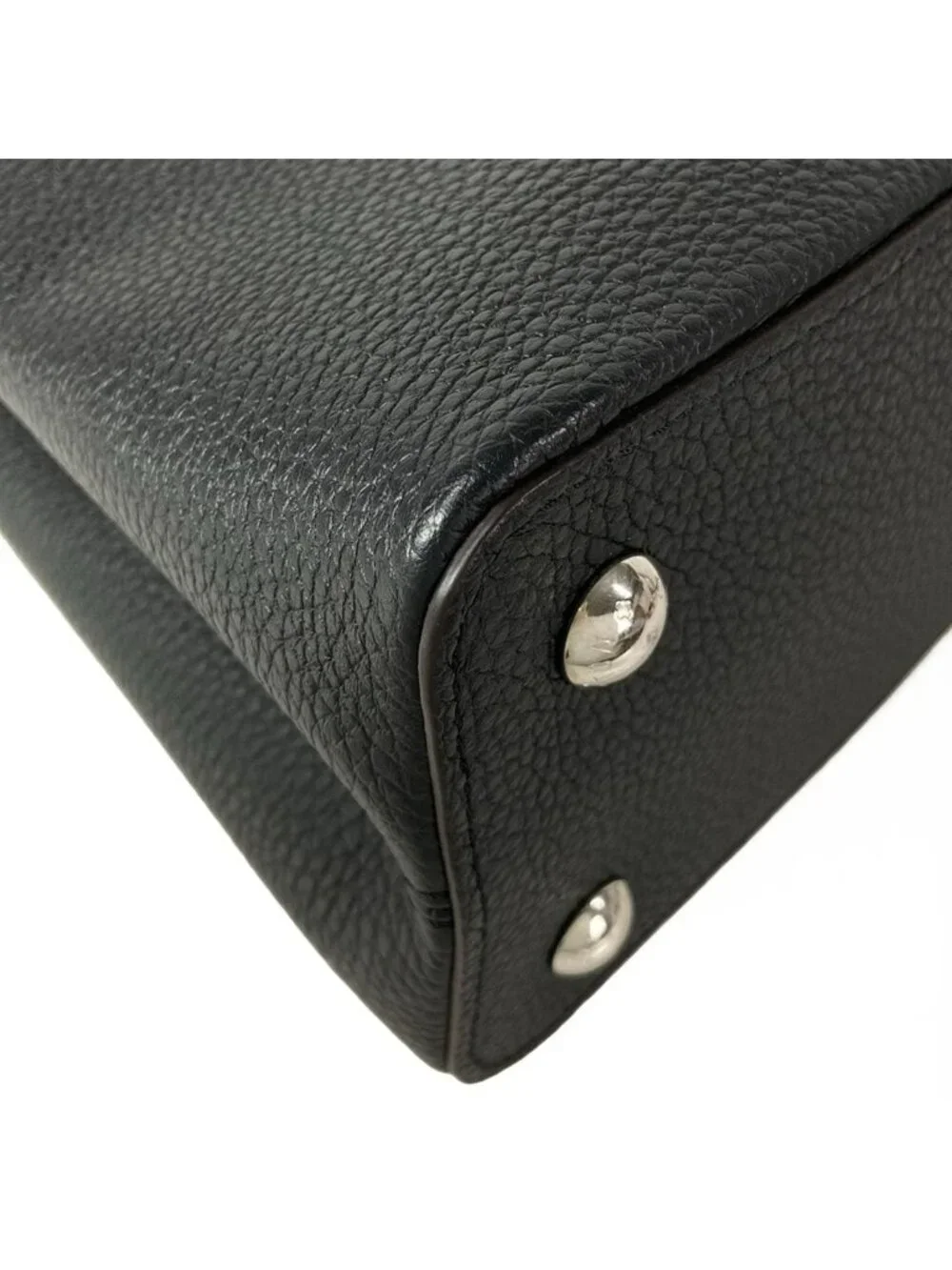 Louis Vuitton Handbag Capucines MM Noir Leather Cowhide